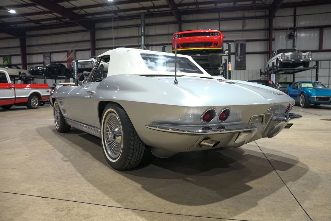 1963 Chevrolet Corvette C2 - Image 20 of 31