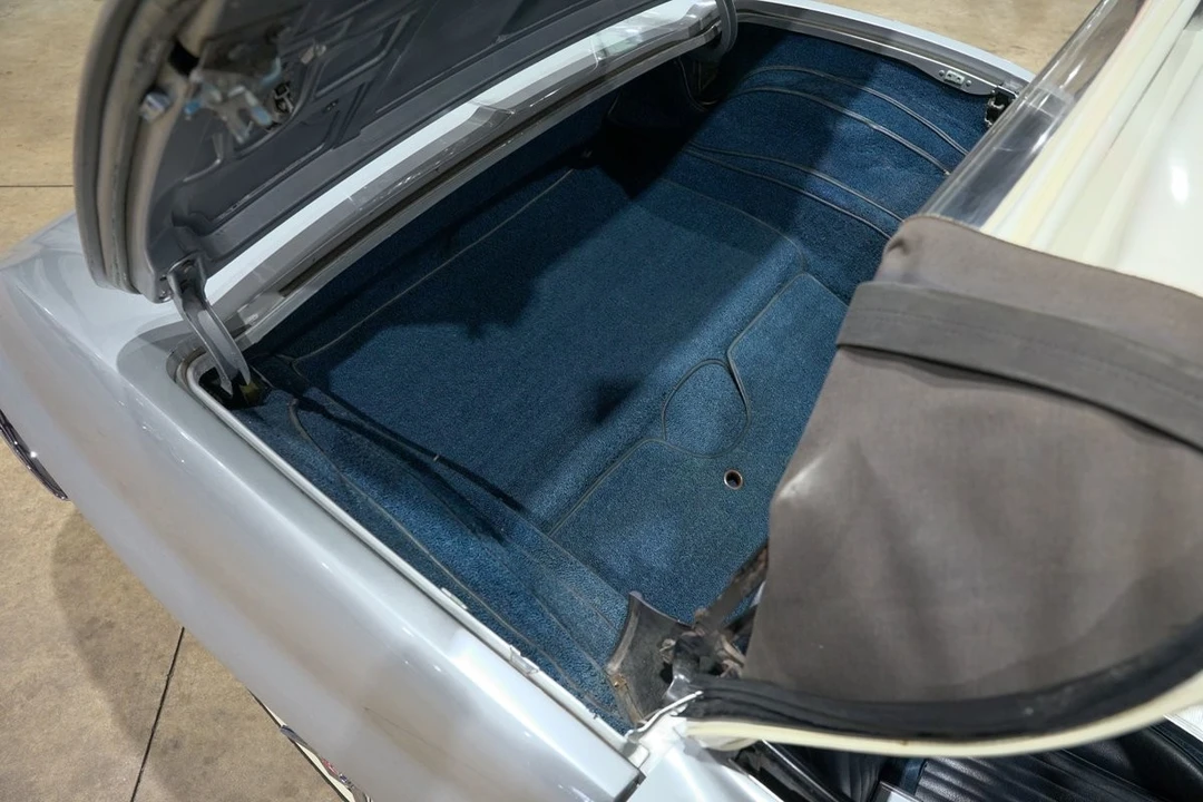 1963 Chevrolet Corvette C2 - Image 30 of 31