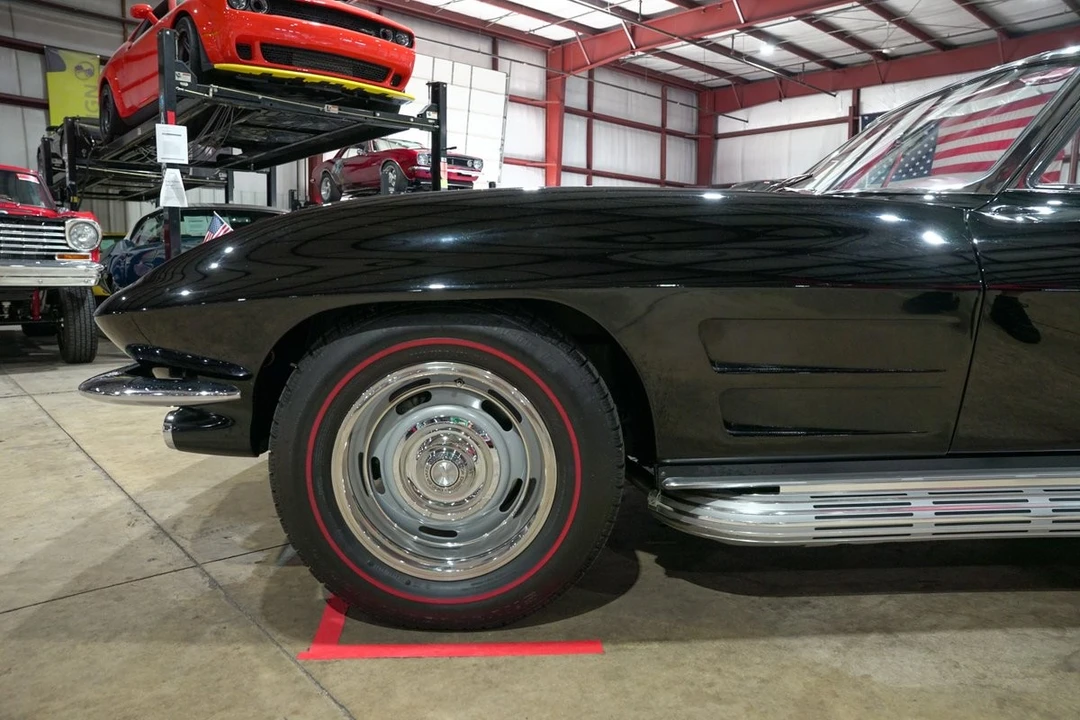 1963 Chevrolet Corvette C2 - Image 3 of 31