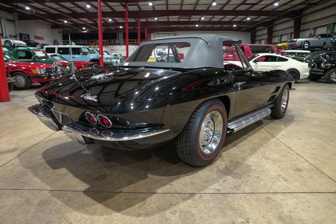 1963 Chevrolet Corvette C2 - Image 24 of 31