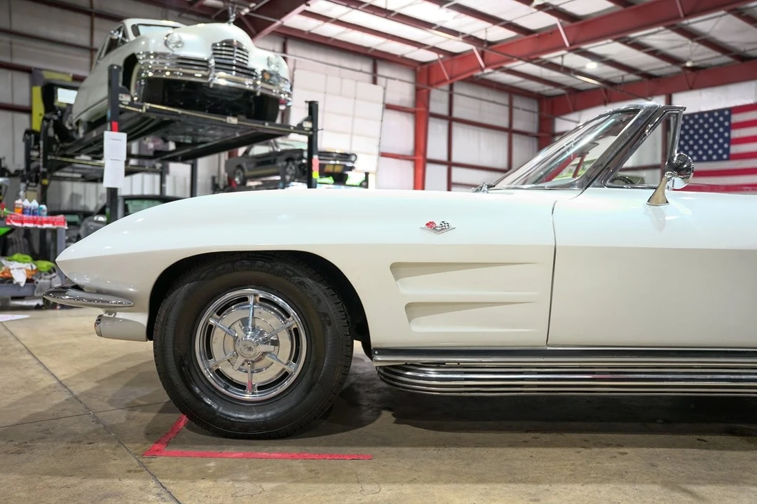 1963 Chevrolet Corvette C2 - Image 3 of 12