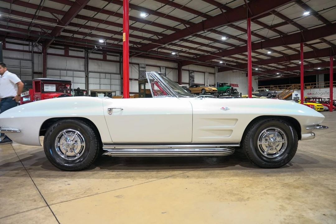 1963 Chevrolet Corvette C2 - Image 10 of 12