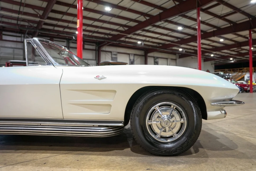 1963 Chevrolet Corvette C2 - Image 11 of 12