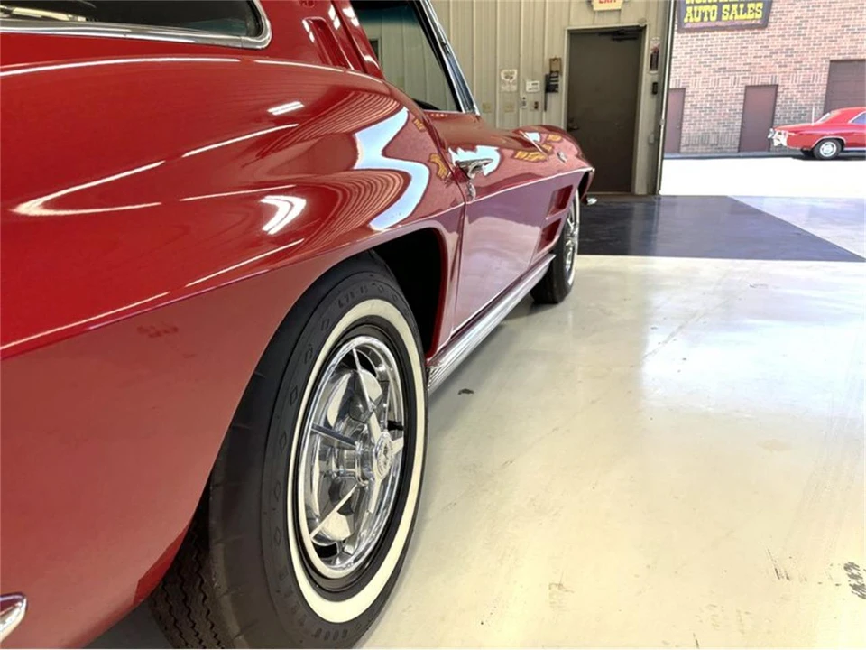 1963 Chevrolet Corvette C2 - Image 15 of 31