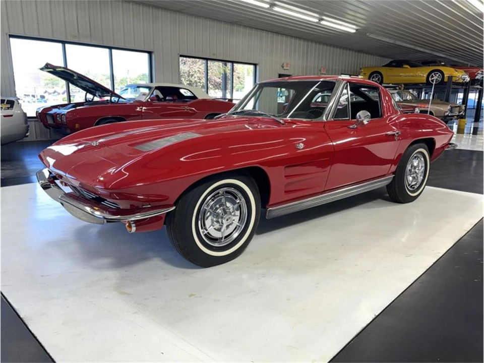 1963 Chevrolet Corvette C2 - Image 22 of 31