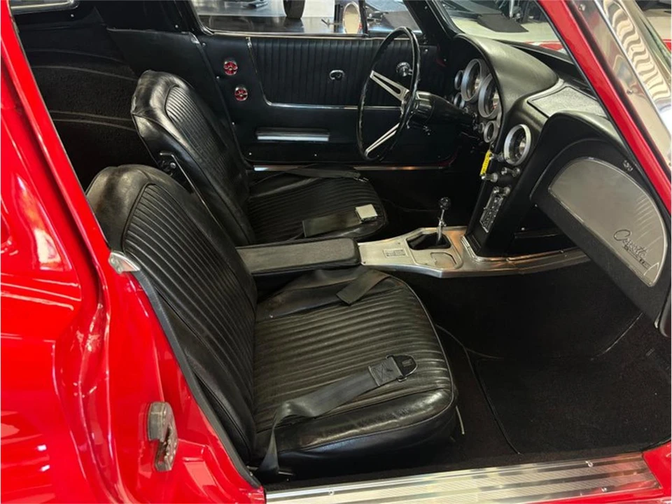 1963 Chevrolet Corvette C2 - Image 28 of 31