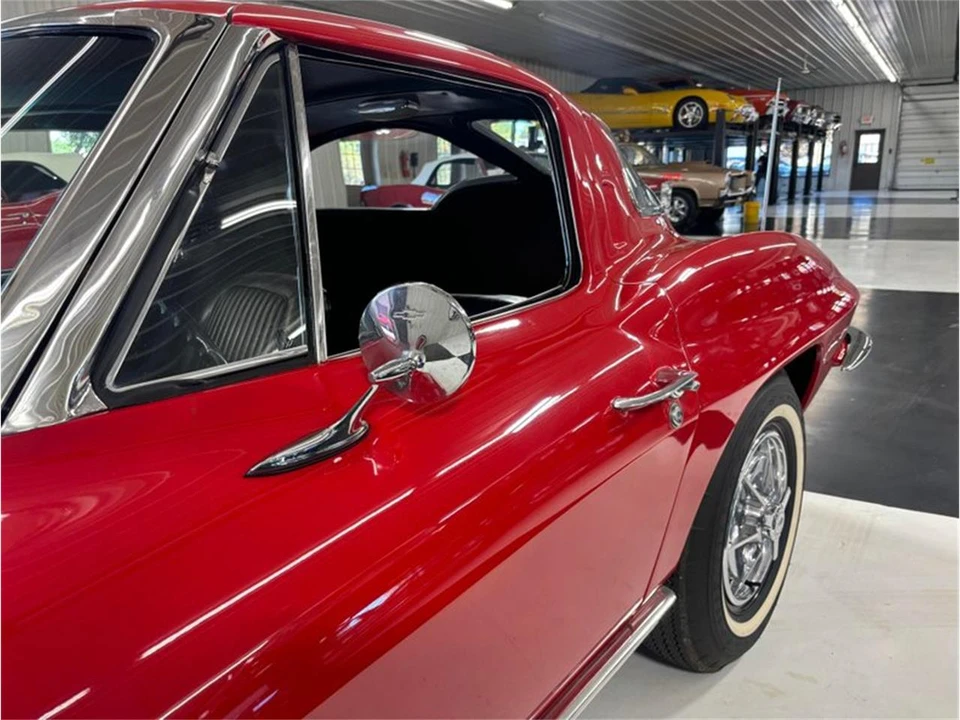 1963 Chevrolet Corvette C2 - Image 30 of 31