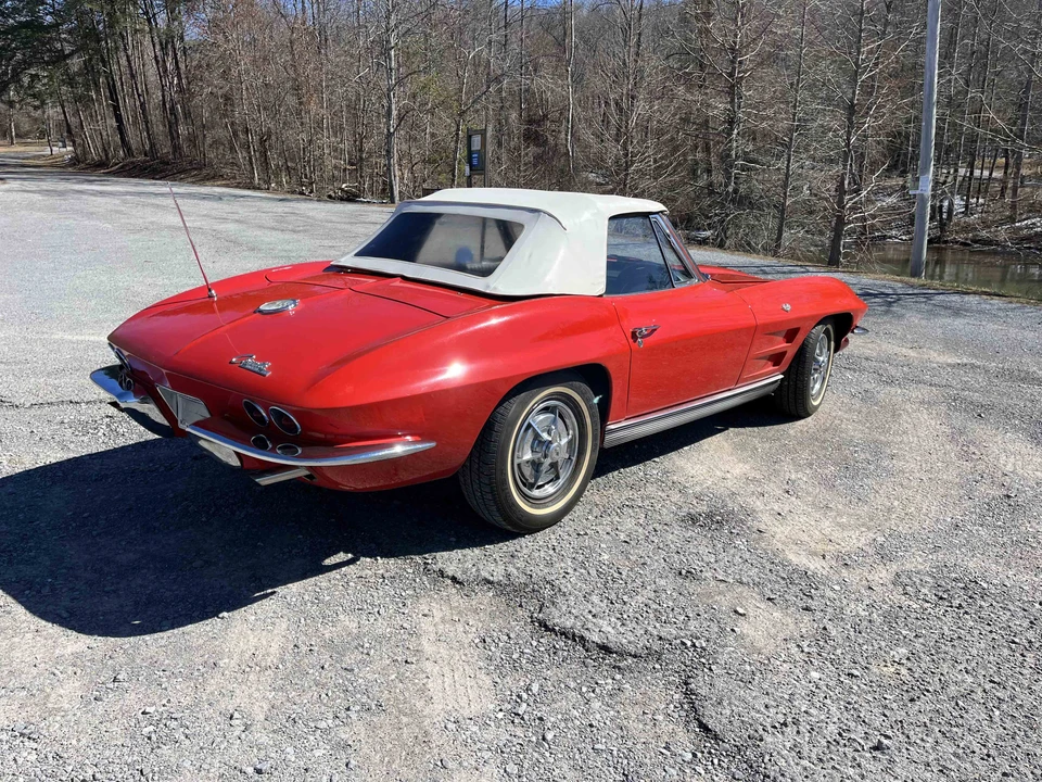 1963 Chevrolet Corvette C2 - Image 11 of 31