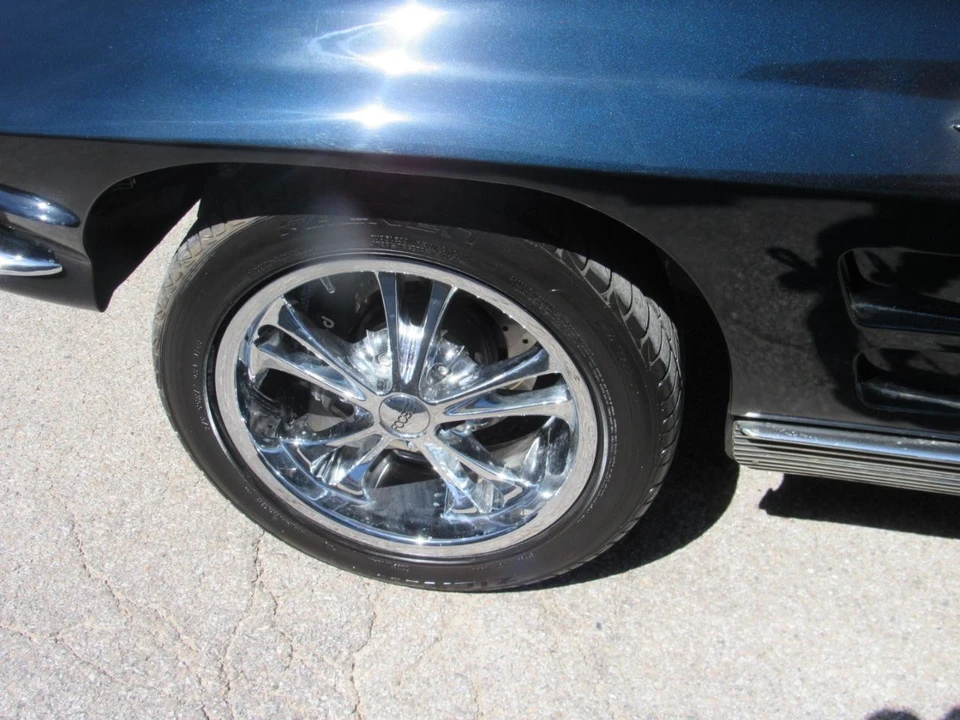 1963 Chevrolet Corvette C2 - Image 23 of 31