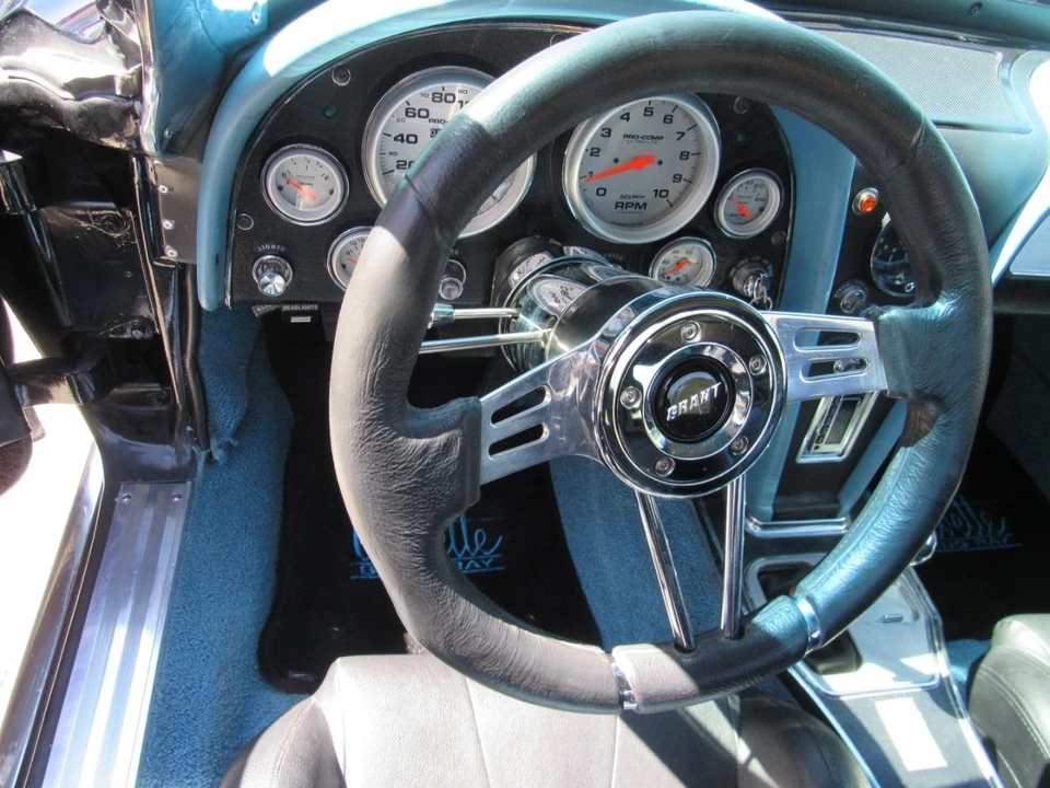 1963 Chevrolet Corvette C2 - Image 31 of 31