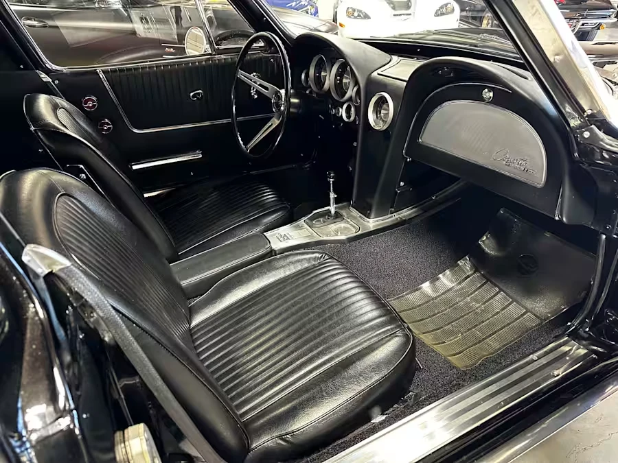 1963 Chevrolet Corvette C2 - Image 6 of 10