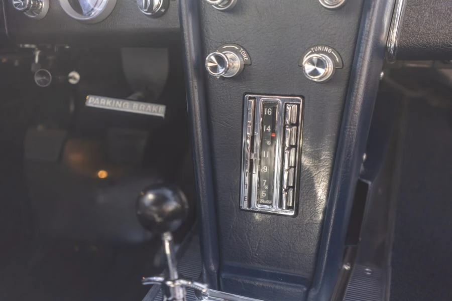 1963 Chevrolet Corvette C2 - Image 30 of 31
