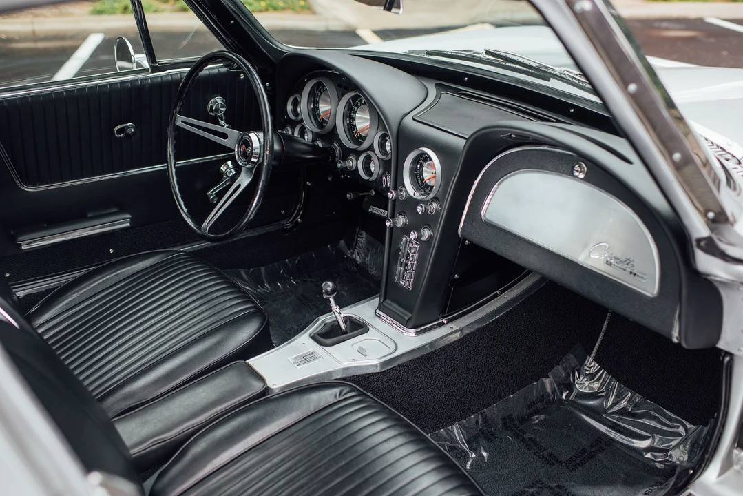 1963 Chevrolet Corvette C2 - Image 25 of 31