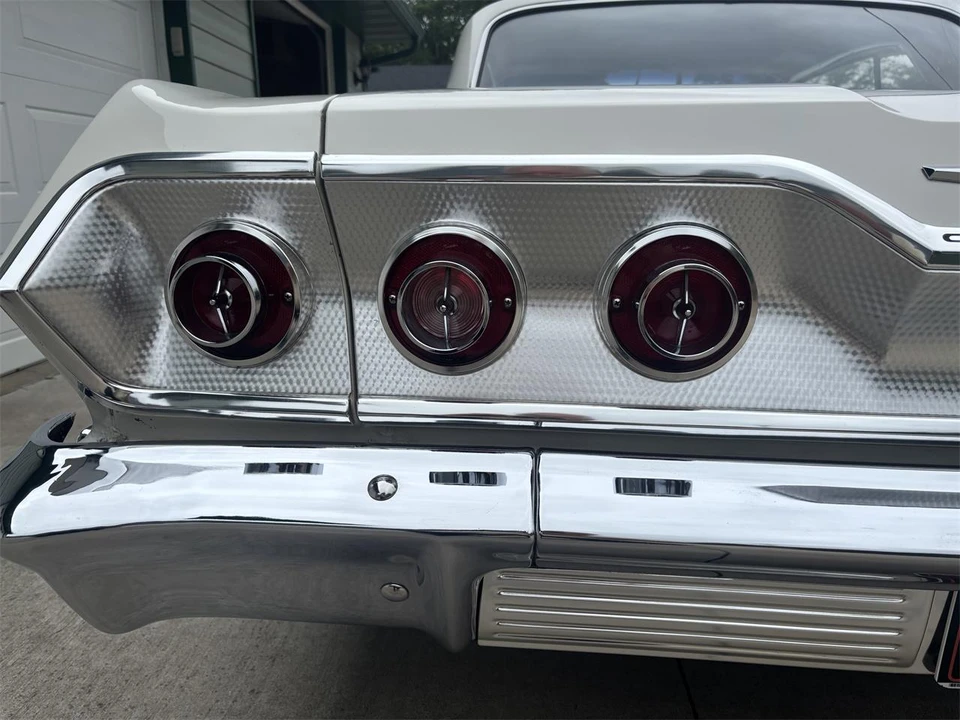 1963 Chevrolet Impala SS 3rd Gen - Image 9 of 29