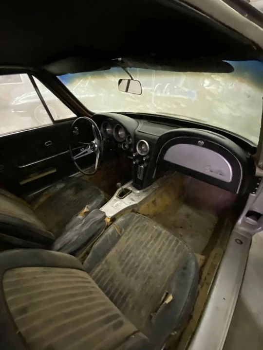 1963 Chevrolet Corvette C2 - Image 9 of 9