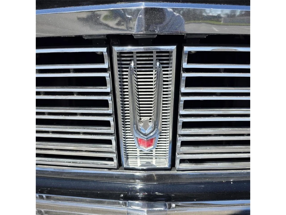 1963 Chrysler Imperial 2nd Gen - Image 17 of 31