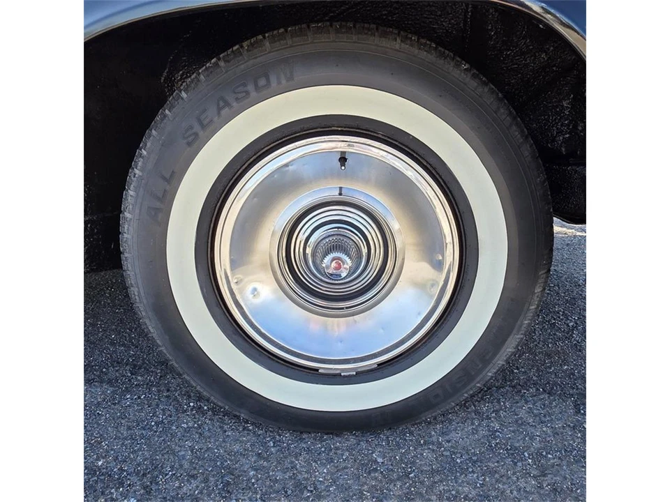 1963 Chrysler Imperial 2nd Gen - Image 13 of 31
