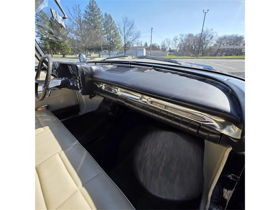 1963 Chrysler Imperial 2nd Gen - Image 30 of 31