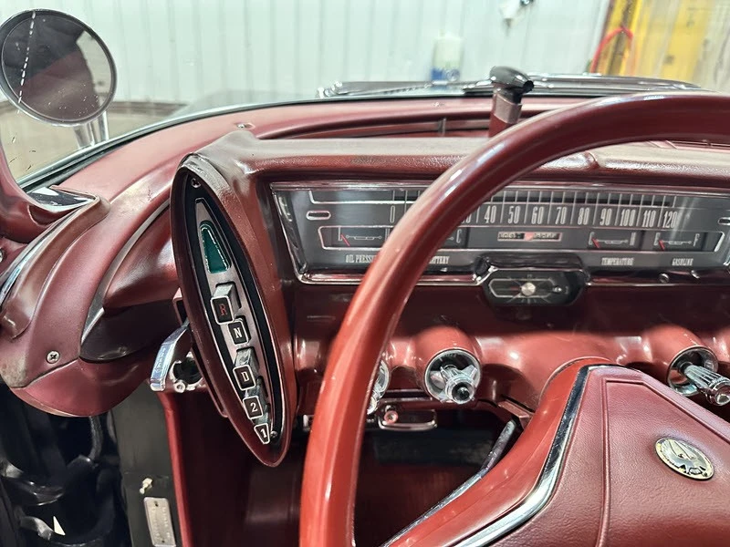 1963 Chrysler Imperial 2nd Gen - Image 10 of 21