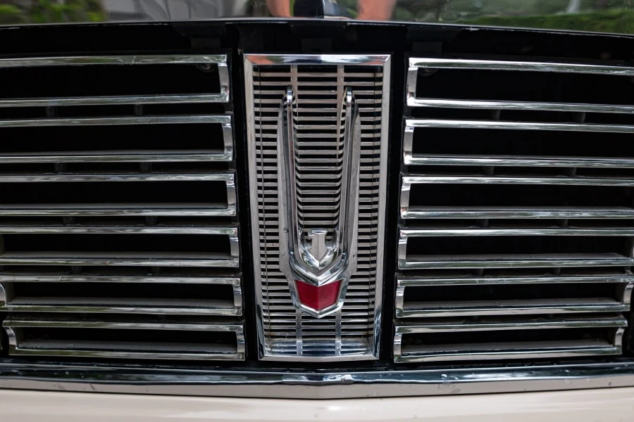 1963 Chrysler Imperial 2nd Gen - Image 10 of 12