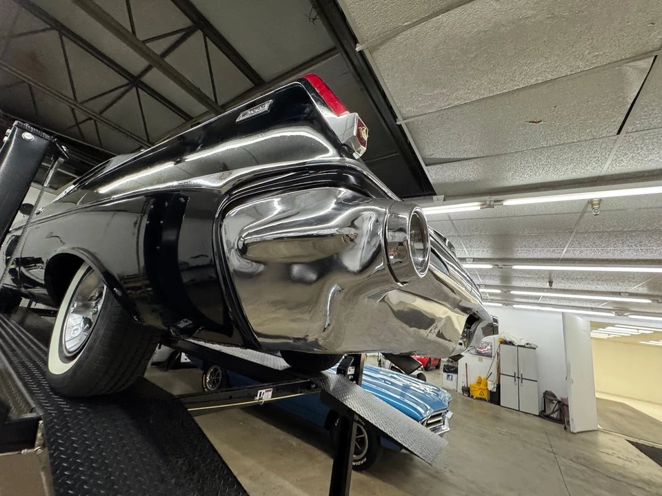 1963 Chrysler Imperial 2nd Gen - Image 27 of 31