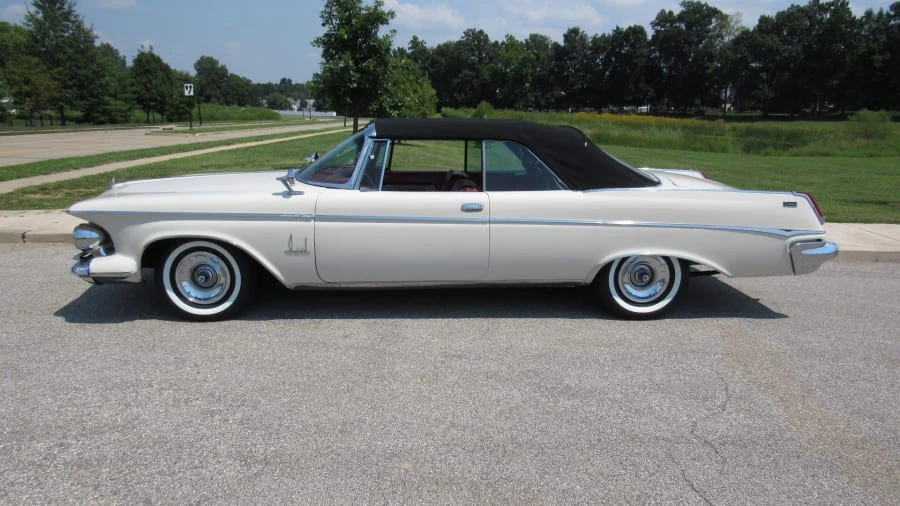1963 Chrysler Imperial 2nd Gen - Image 2 of 8