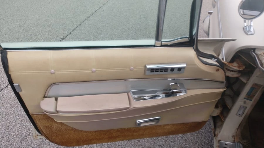 1963 Chrysler Imperial 2nd Gen - Image 5 of 6