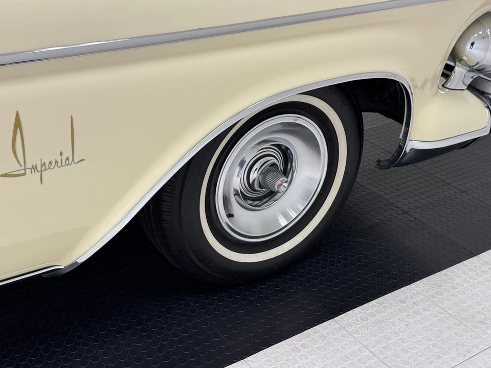 1963 Chrysler Imperial 2nd Gen - Image 24 of 31