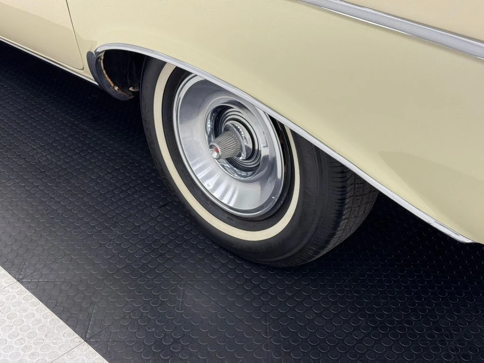 1963 Chrysler Imperial 2nd Gen - Image 19 of 31