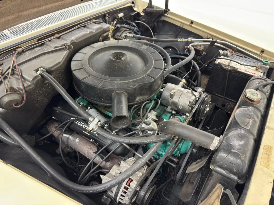 1963 Chrysler Imperial 2nd Gen - Image 30 of 31