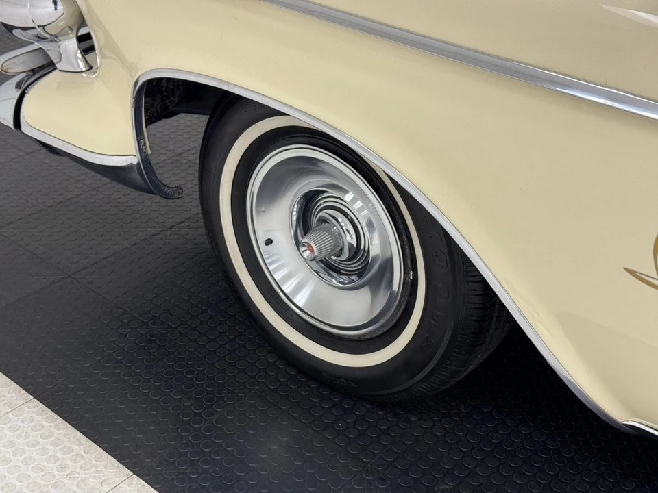 1963 Chrysler Imperial 2nd Gen - Image 12 of 31