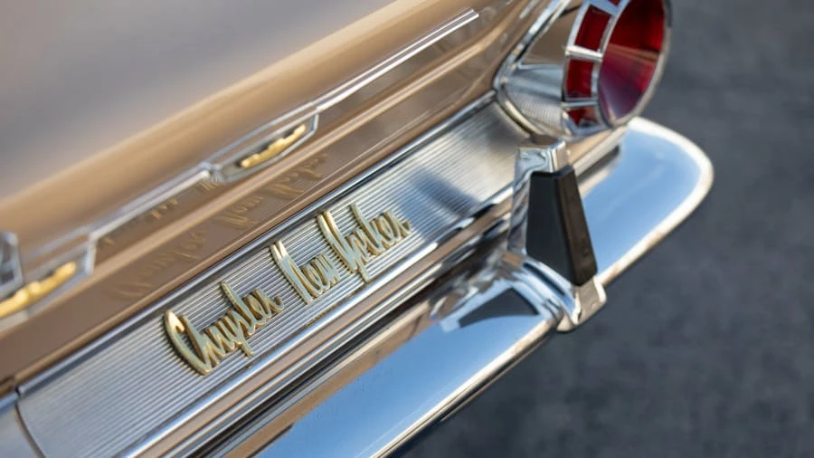 1963 Chrysler New Yorker - Image 11 of 30