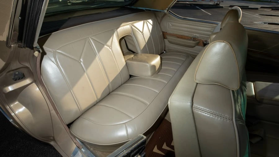 1963 Chrysler New Yorker - Image 17 of 30