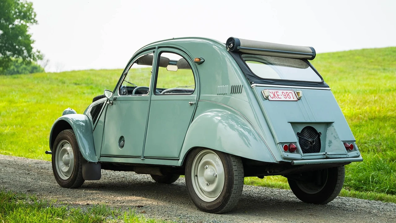1963 Citroen 2CV Sahara - Image 14 of 31
