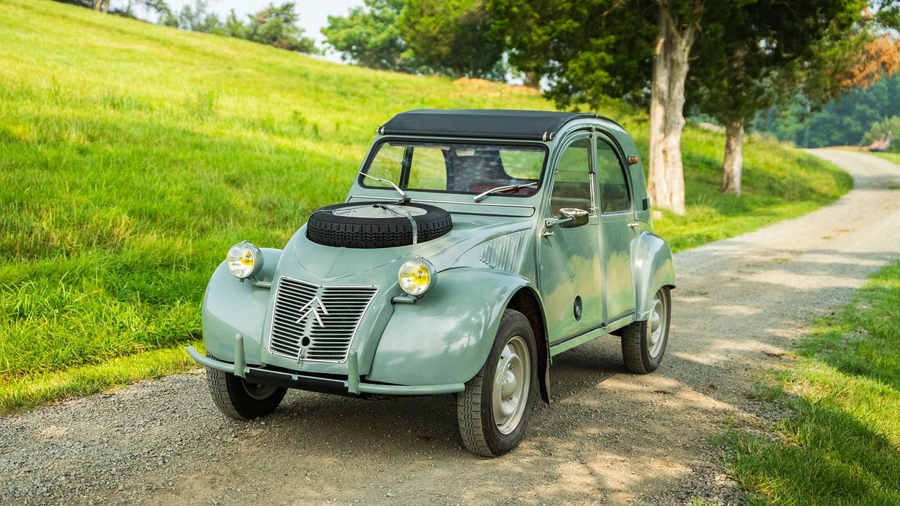 1963 Citroen 2CV Sahara - Image 8 of 31