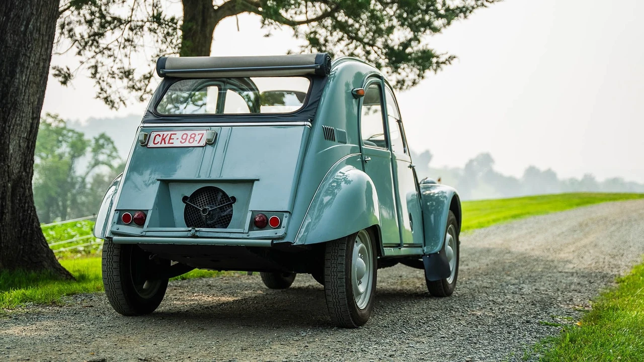 1963 Citroen 2CV Sahara - Image 17 of 31