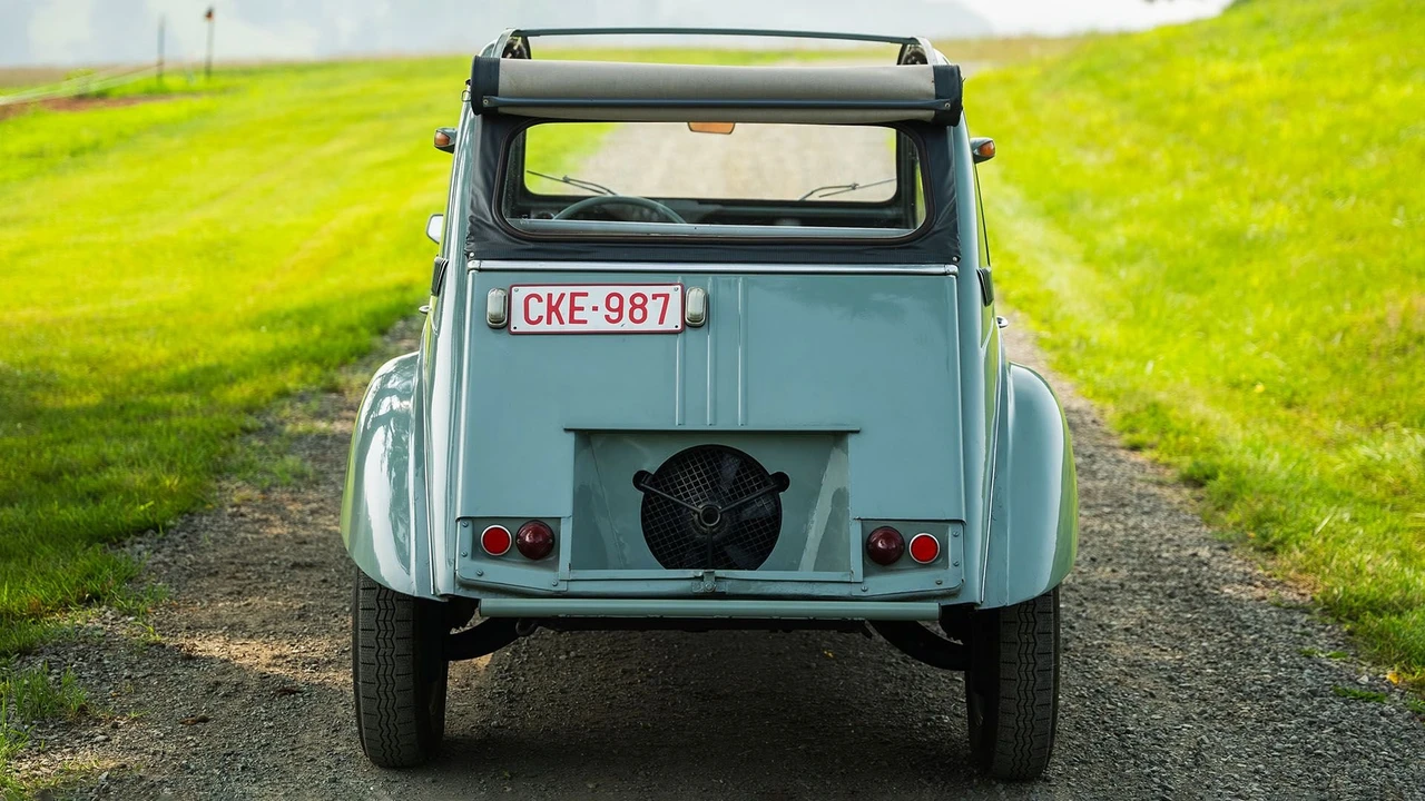 1963 Citroen 2CV Sahara - Image 19 of 31