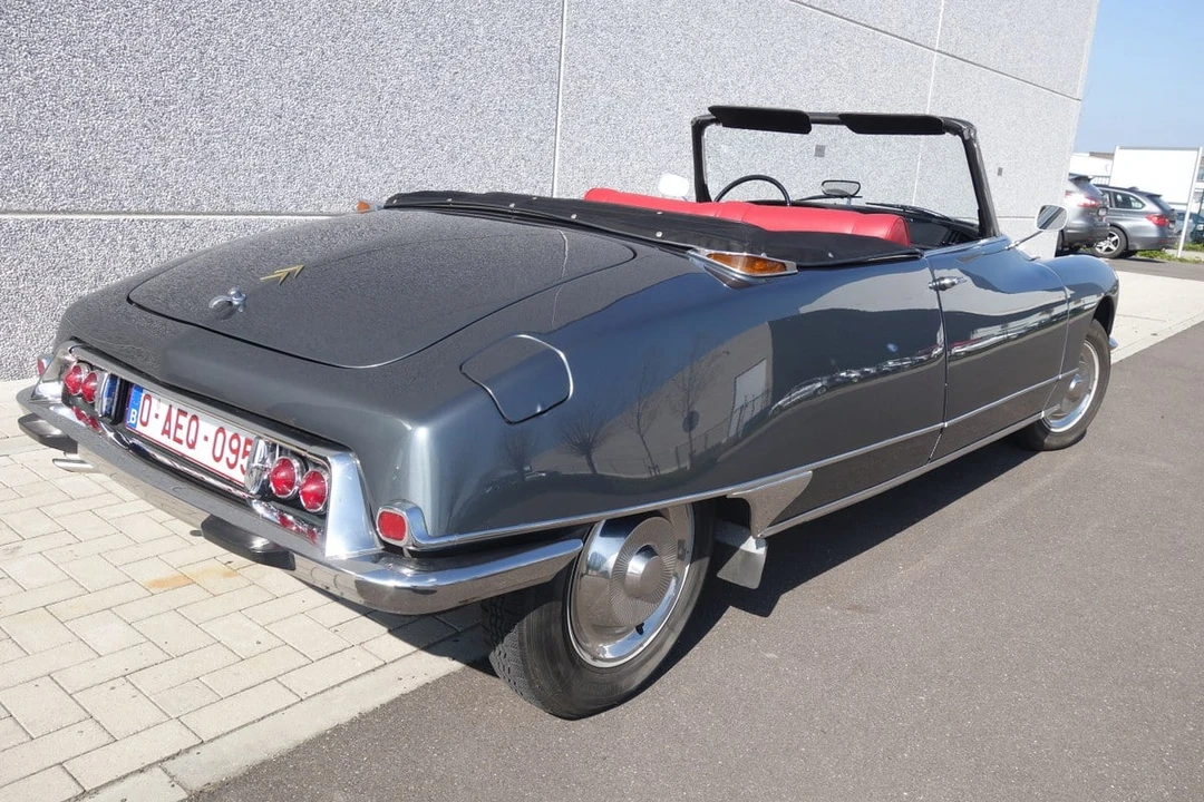 1963 Citroen DS19 - Image 11 of 30