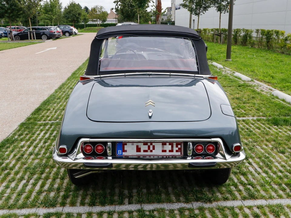 1963 Citroen DS19 - Image 15 of 30