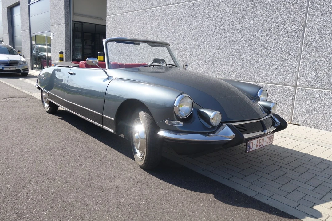1963 Citroen DS19 - Image 2 of 30