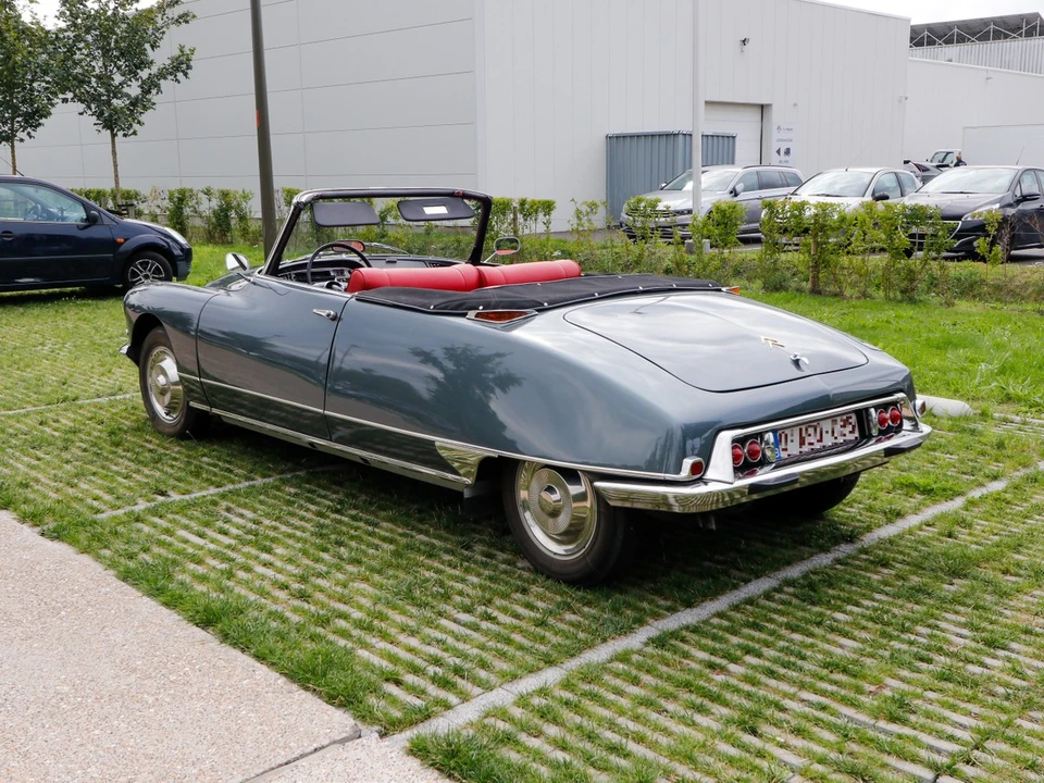 1963 Citroen DS19 - Image 8 of 30