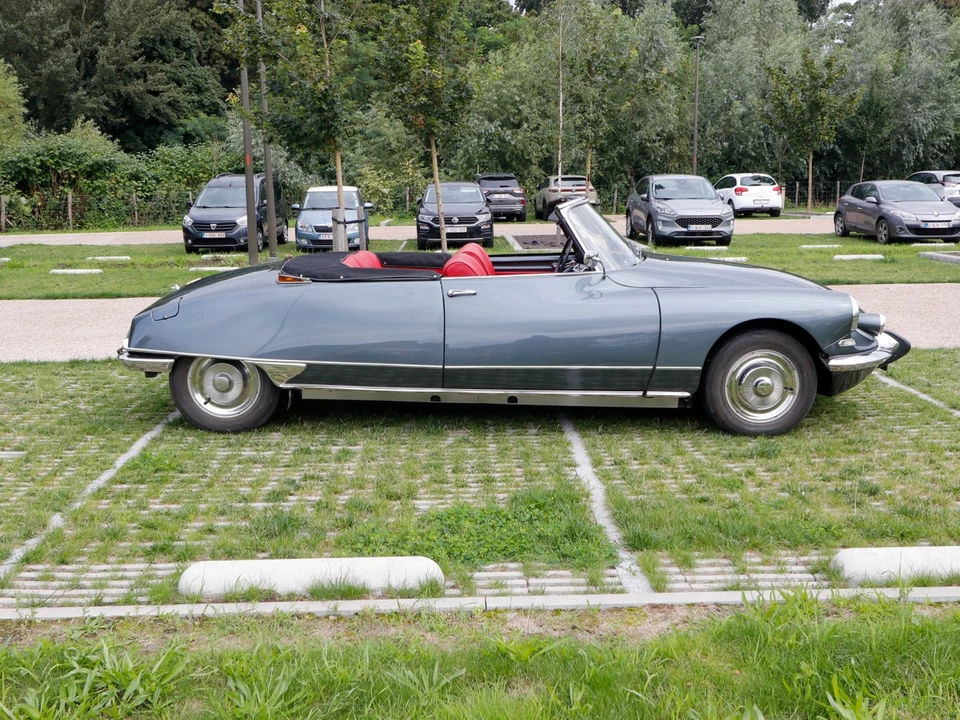 1963 Citroen DS19 - Image 10 of 30