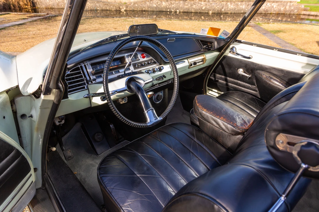 1963 Citroen DS19 - Image 16 of 30