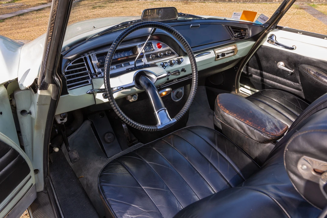 1963 Citroen DS19 - Image 13 of 30