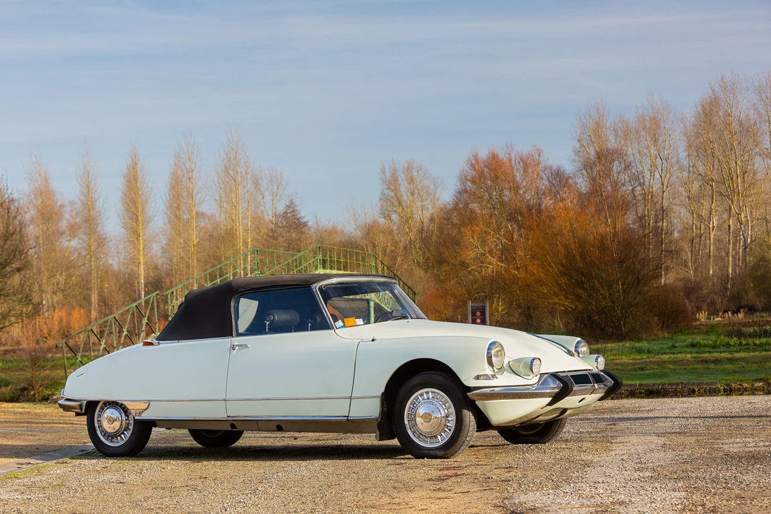 1963 Citroen DS19 - Image 2 of 30
