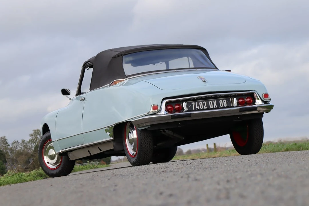 1963 Citroen DS19 - Image 11 of 30