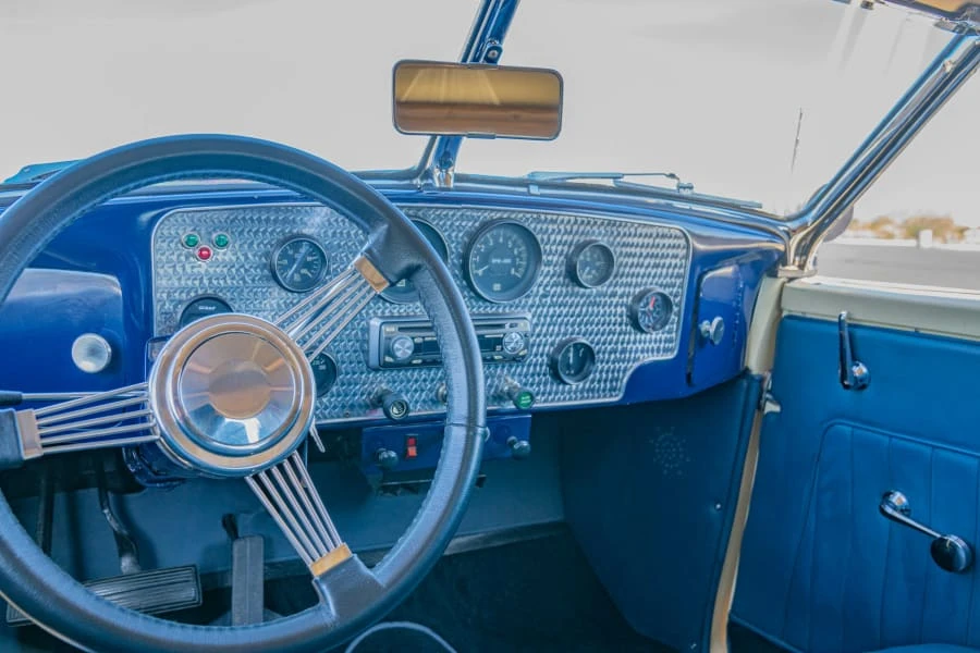 1963 Cord 810 & 812 - Image 23 of 31