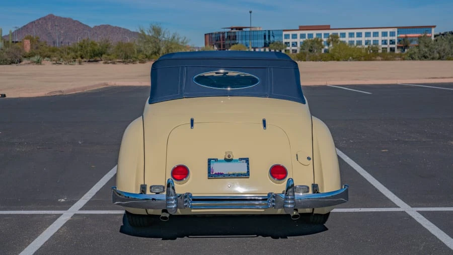 1963 Cord 810 & 812 - Image 30 of 31