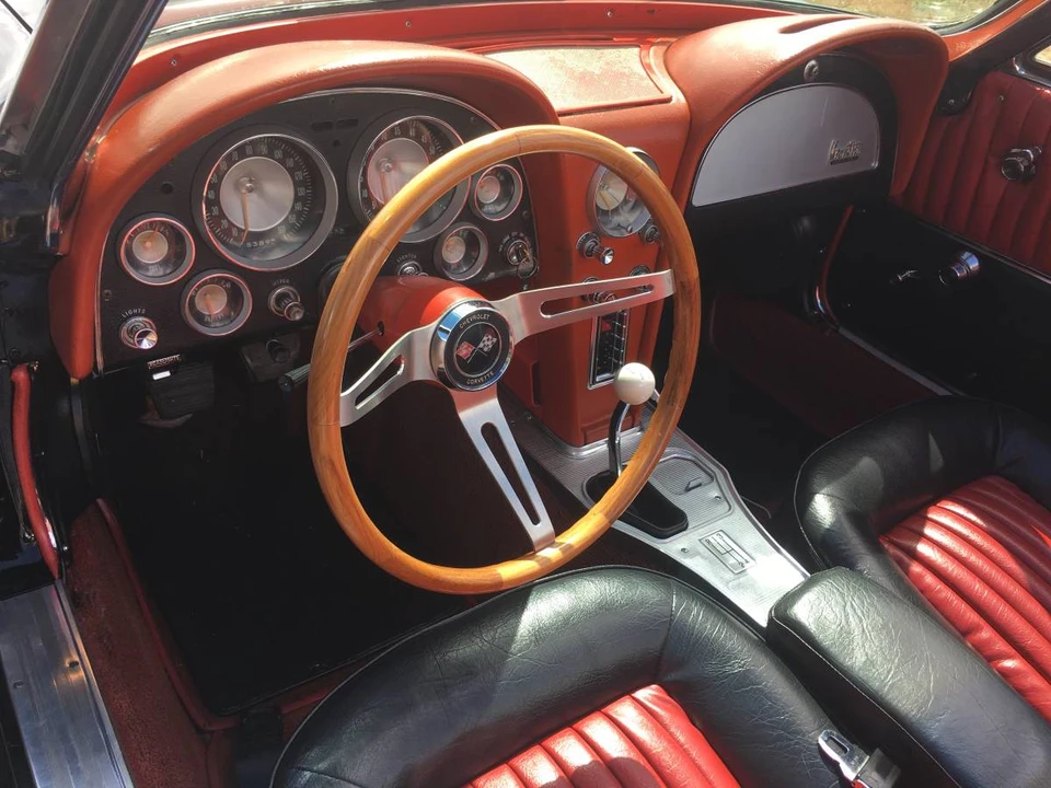 1963 Chevrolet Corvette C2 - Image 13 of 14