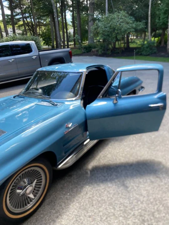 1963 Chevrolet Corvette C2 - Image 8 of 12